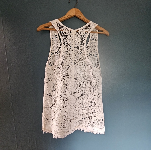 NWOT Abercrombie and Fitch crochet cover up/top size xs-s - Picture 4 of 9